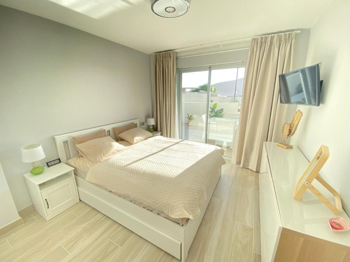A Beautiful Apartment With A Beach View - La Tejita - El Medano Kültér fotó