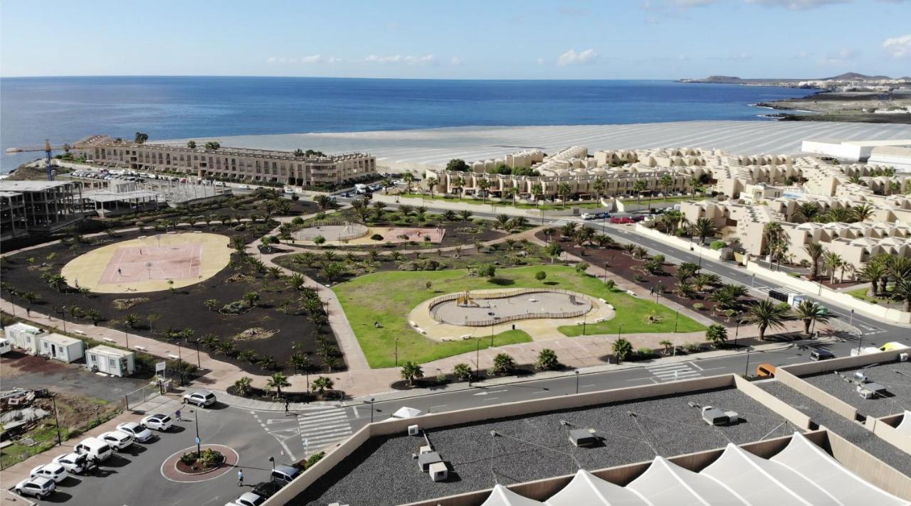 A Beautiful Apartment With A Beach View - La Tejita - El Medano Kültér fotó