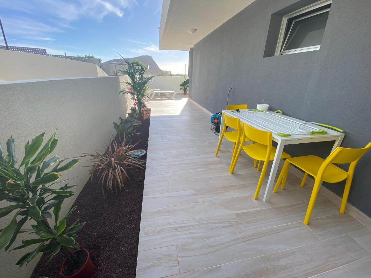 A Beautiful Apartment With A Beach View - La Tejita - El Medano Kültér fotó